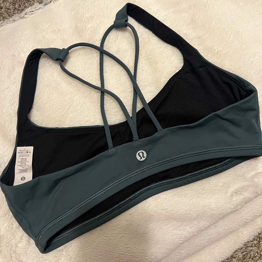 Lululemon Crisscross Back Sports Bra in Emerald Green